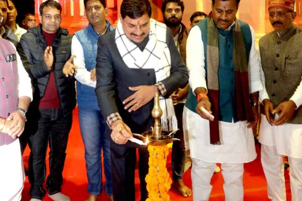 मुख्यमंत्री यादव ने किया भगवान श्रीराम मंदिर की प्रतिकृति का किया शुभारंभ
