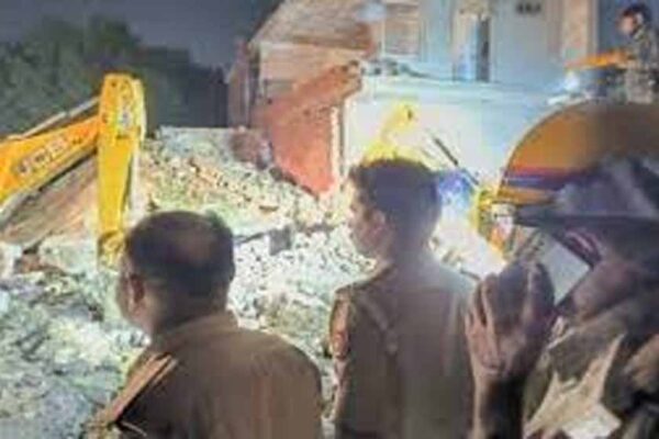 जवाहरनगर में ऑर्डिनेंस फैक्ट्री भंडारा में हुआ जोरदार ब्लास्ट, कई लोगों के हताहत होने की आशंका