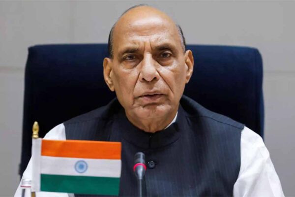 राजनाथ सिंह ने सम्मानित करते हुए कहा- 2047 तक ‘विकसित भारत’ के लक्ष्य के लिए युवाओं को सशक्त बनाने का मिशन