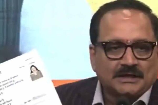 ‘आप’ ने मुख्यमंत्री महिला सम्मान योजना के लिए जो फॉर्म महिलाओं से भरवाए थे उन्हें कबाड़ी को दिए: वीरेंद्र सचदेवा
