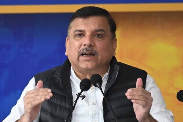 ये सिर्फ आरोप नहीं हैं, पुलिस रात 10 बजे हमारे कार्यकर्ताओं के घरों पर छापेमारी कर रही है, कोई नोटिश नहीं