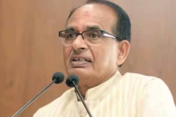 मैंने भारत सरकार की योजनाओं की समीक्षा की है, प्रधानमंत्री आवास योजना में सभी को पक्का मकान मिले: शिवराज सिंह चौहान