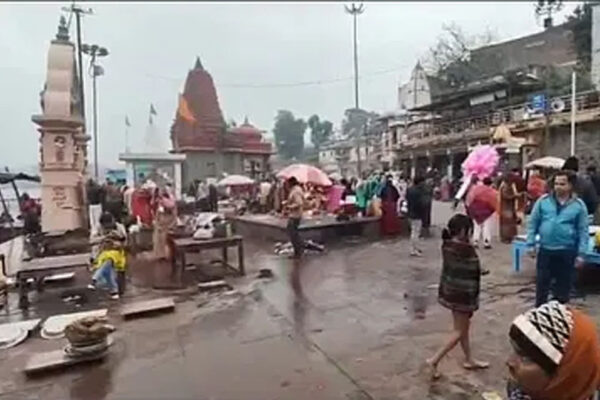 नर्मदा और शिप्रा में माघी पूर्णिमा के अवसर पर उमड़ा आस्था का जन सैलाब, श्रद्धालुओं ने पवित्र नदी में लगाई पावन डूबकी