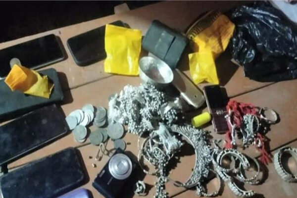 भीख माँगने वाली महिला, रहती थी झोपड़ी में, पुलिस ने मारा छापा, अंदर का नजारा देख, रह गई हक्का-बक्का,आइये विस्तार से जानते हैं पूरा मामला…
