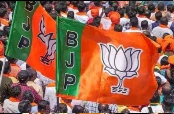 दिल्ली की पटपड़गंज विधानसभा सीट पर बीजेपी की ओर से रविंद्र सिंह नेगी ने जीत की दर्ज