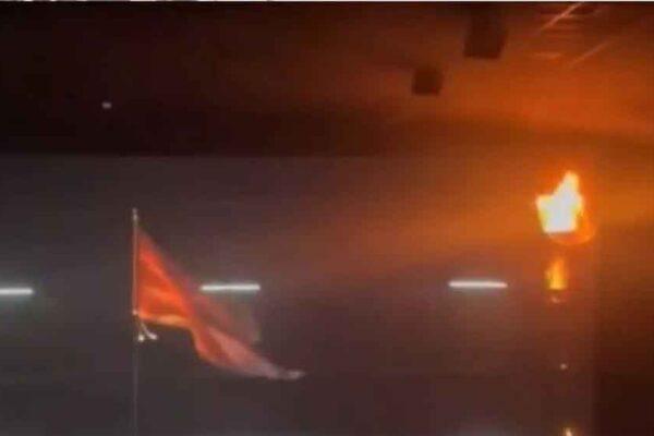 दिल्ली के सेलेक्ट सिटी मॉल के सिनेमा हॉल में लगी आग, फिल्म ‘छावा’ देख रहे दर्शकों में मची अफरा-तफरी