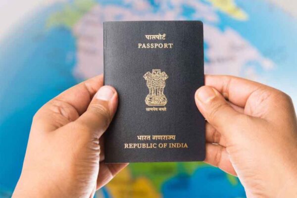 हैनली पासपोर्ट इंडेक्स 2025 के अनुसार, भारत का पासपोर्ट ग्लोबल रैंकिंग में 80वें स्थान पर है, 58 देशों में बिना वीजा यात्रा कर सकते हैं