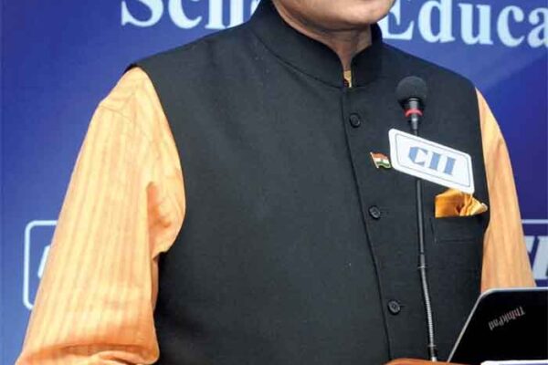 कांग्रेस से बिगड़ते रिश्ते के बीच शशि थरूर का बड़ा बयान, मेरे पास विकल्प मौजूद हैं