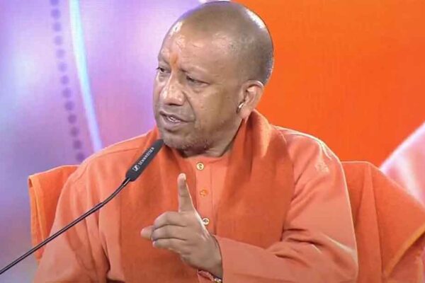 जो लोग कुंभ की व्यवस्थाओं पर उठा रहे थे सवाल, अब खुद ही चुपचाप डुबकी लगाकर आ रहे: सीएम योगी