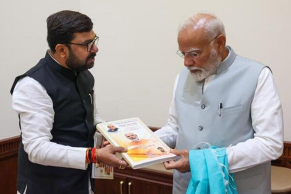 सांसद बंटी विवेक साहू ने संसद भवन में प्रधानमंत्री नरेन्द्र मोदी से व्यक्तिगत की मुलाकात