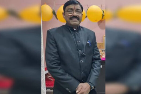 फरार तहसीलदार को Supreme Court से झटका, कोर्ट ने जमानत के लिए कहा रेगुलर कोर्ट में जाएं, अब तहसीलदार पर गिरफ्तारी का संकट