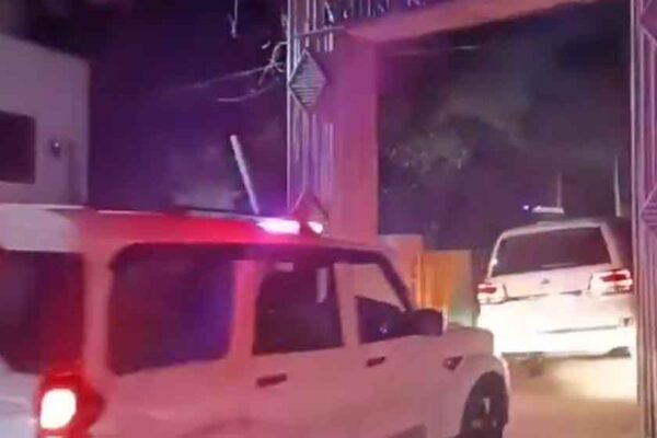 अरविन्द केजरीवाल के काफिले का वीडियो तेजी से हो रहा वायरल, दिख रहा ट्रंप से भी बड़ा सुरक्षा घेरा: स्वाति मालीवाल