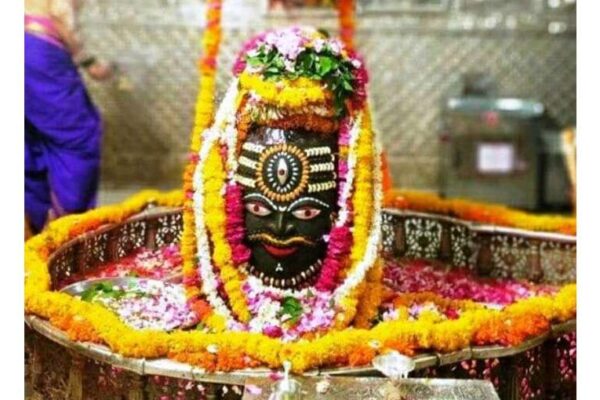 गर्मी के दिनों में भगवान महाकाल ठंडे जल से स्नान करेंगे, तीन आरती का समय भी बदल जाएगा