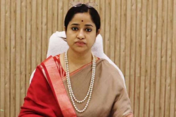 कलेक्टर नेहा मीना ने अनुभवी महिलाओं को जोड़ते हुए ‘मोटी आई’ का अभियान चलाकर 1130 बच्चों को कुपोषण से बाहर निकाला