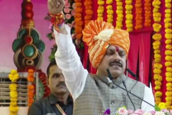 मध्यप्रदेश के युवाओं के लिए बड़ी खुशखबरी 2.लाख पद कर्मचारियों के प्रमोशन से होंगे खाली, तीन सालों में लोक सेवा आयोग और ईएसबी से होगी भर्ती