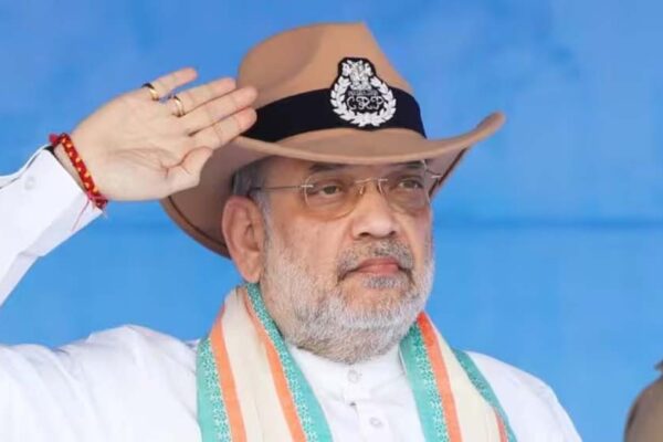 शाह ने मुख्यमंत्रियों से कहा कि वे अपने राज्यों में रह रहे सभी पाकिस्तानी नागरिकों की सूची तैयार करें और इसे केंद्र को सौंपें