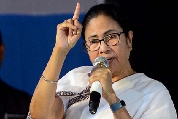 CM ममता ने संबोधित करते हुए कहा- अल्पसंख्यकों की और उनकी संपत्ति की रक्षा करेंगी