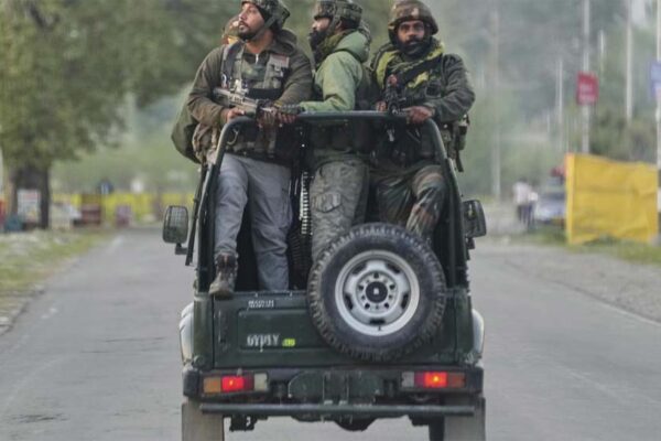 आतंकवादियों को ऑन द स्पॉट मार दिया जाना चाहिए, चाहे उनका धर्म या जाति कुछ भी हो, जान गंवाने वालों के परिजनों की मांग