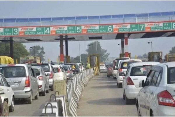 एनएचएआई द्वारा सैटेलाइट आधारित टोलिंग सिस्टम एक मई से लागू करने को लेकर कोई फैसला नहीं लिया गया: केंद्र सरकार