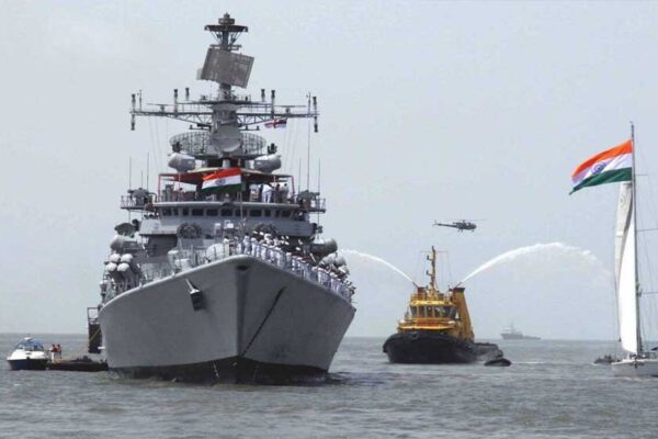 भारतीय नौसेना पाकिस्तान के ठीक सामने बड़ा युद्धाभ्यास करने जा रही, सता रहा बड़ा डर