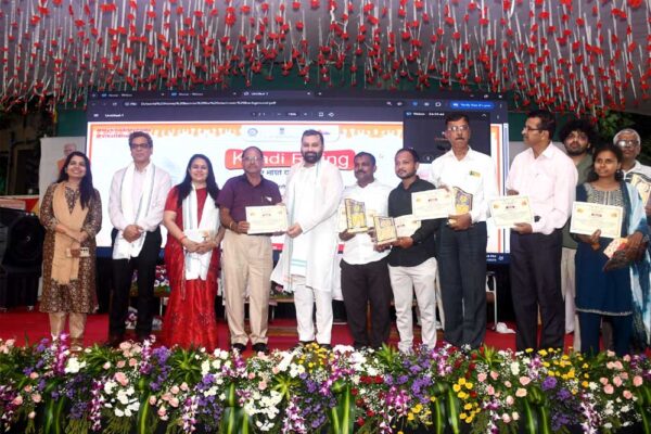 देश में ‘हनी मिशन’ में 2,29,409 मधुमक्खी बक्से और मधु कॉलोनियां की गई वितरित