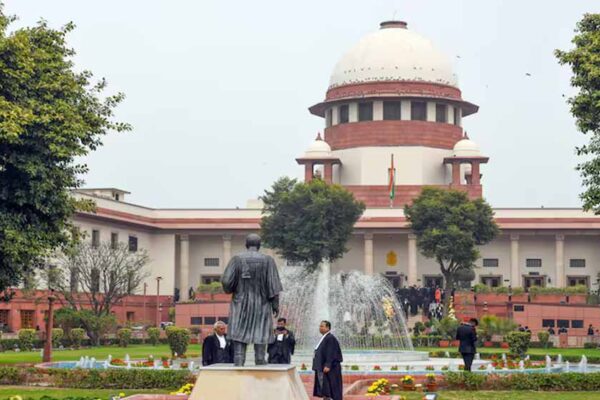 वक्फ इस्लाम का गैर जरूरी हिस्सा! सिर्फ दान है, सुप्रीम कोर्ट में सरकार की दलील