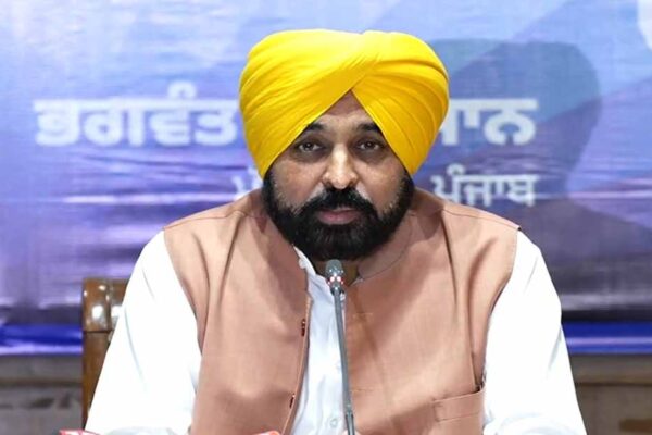 मान सरकार ने 2022 से मार्च 2025 तक के केवल तीन वर्षों में विज्ञापन पर 317.17 करोड़ रुपये खर्च किए
