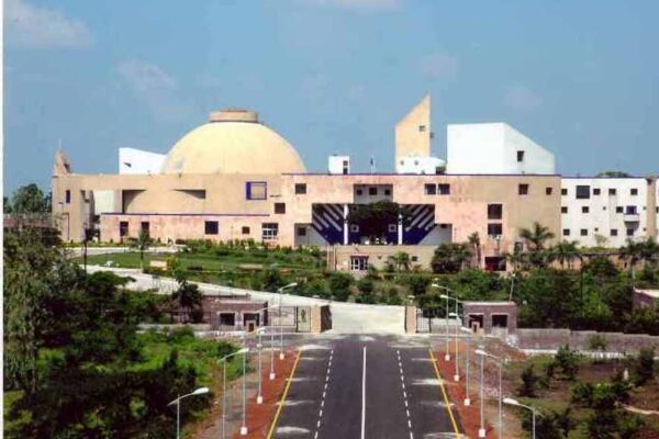MP में कर्मचारी-अधिकारियों के वेतन बढ़ोत्तरी के बाद अब, माननीयों के वेतन-भत्तों में बढ़ोत्तरी की तैयारी की जा रही