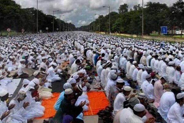 कुर्बानी के लिए नियमों और कानून का सख्ती से पालन किया जाए, जिलाधिकारी इसका कड़ाई से पालन कराएं -वक्फ बोर्ड
