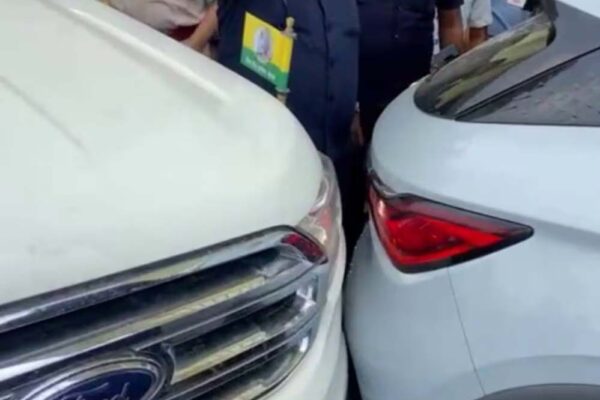 पटना में VIP टकराव! तेज प्रताप की कार से भिड़ी डिप्टी CM सम्राट चौधरी की गाड़ी