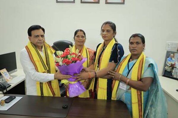 उप मुख्यमंत्री देवड़ा ने मण्डला जिले के ब्लॉक बिछिया के महिला पंच-सरपंचों से की भेंट