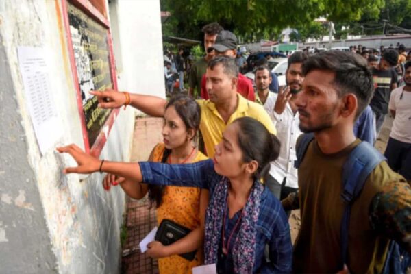 एक पाली, हजारों अभ्यर्थी: प्रदेश में सफलतापूर्वक हुई आरओ-एआरओ परीक्षा