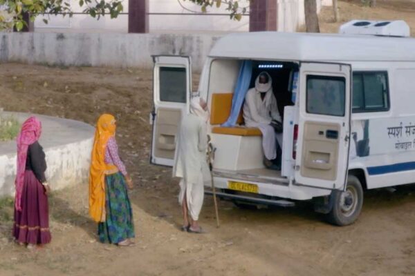 संजीवनी मोबाइल यूनिट महीने में 2 से 3 बार आदिवासी इलाकों में जाती, गंभीर बीमारियों में मिल रही मदद