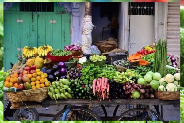 बारिश के कारण सब्जियों की आवक कम, दाम छु रहे आसमान, रसोई का बजट बिगड़ा