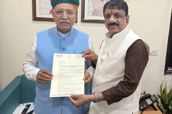 सांसद आलोक शर्मा केन्द्रीय कानून मंत्री से भोपाल में हाईकोर्ट बेंच स्थापित करने या इंदौर से जोडने को लेकर मिले