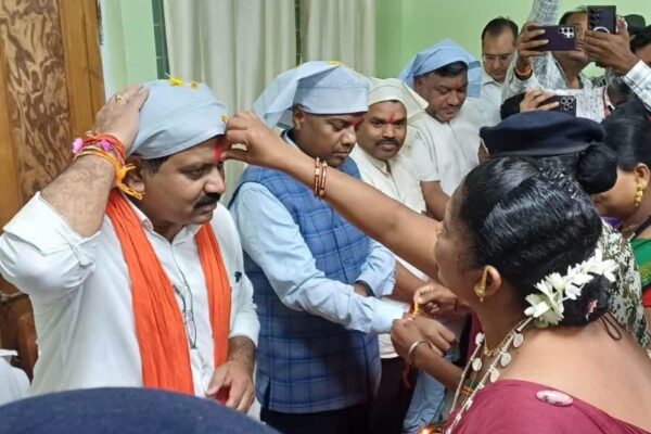 हिड़मा की गार्ड रही महिला ने मनाया राखी पर्व, गृहमंत्री और IG को बांधा रक्षा सूत्र