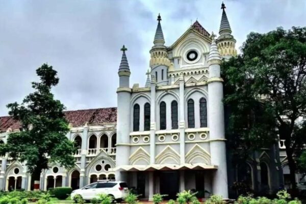 मध्यप्रदेश हाईकोर्ट ने कहा- बालिग की सहमति से साथ रहने पर रोक नहीं लगाई जा सकती