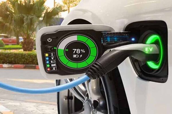 ई-मोबिलिटी की ओर भारत का कदम, फरवरी 2025 तक 56.75 लाख EV रजिस्टर्ड
