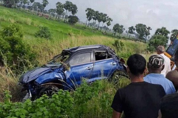 नालंदा सड़क हादसा: बैरिकेडिंग तोड़कर कार 20 फीट नीचे गिरी, 3 दोस्तों की दर्दनाक मौत