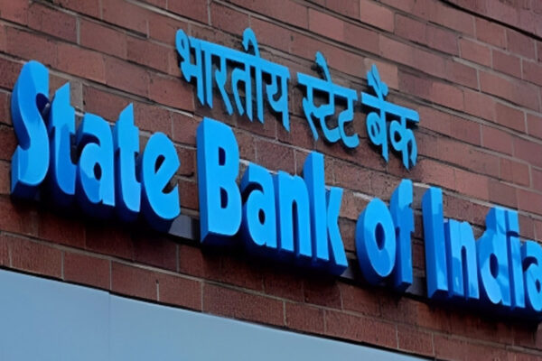 प्रतिबंधों के डर से SBI ने नायरा एनर्जी के साथ लेन-देन रोक दिया
