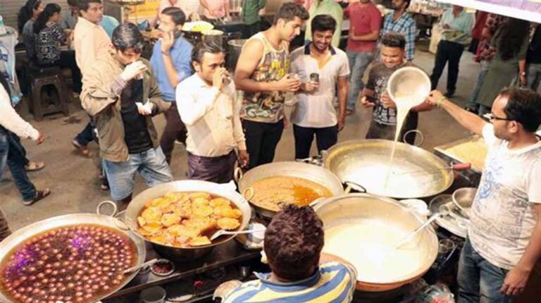सराफा बाजार में चौपाटी विवाद जारी, व्यापारी आज महापौर से रखेंगे अपनी बात