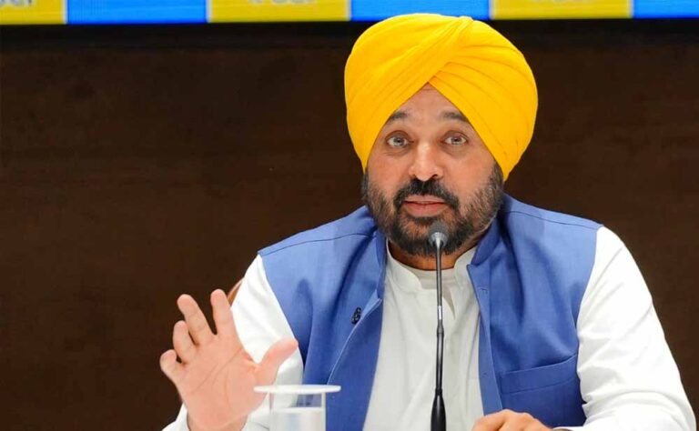 सीएम भगवंत मान का बड़ा फैसला: जिनके पास गाड़ी और एसी, उन्हें नहीं मिलेगा मुफ्त राशन
