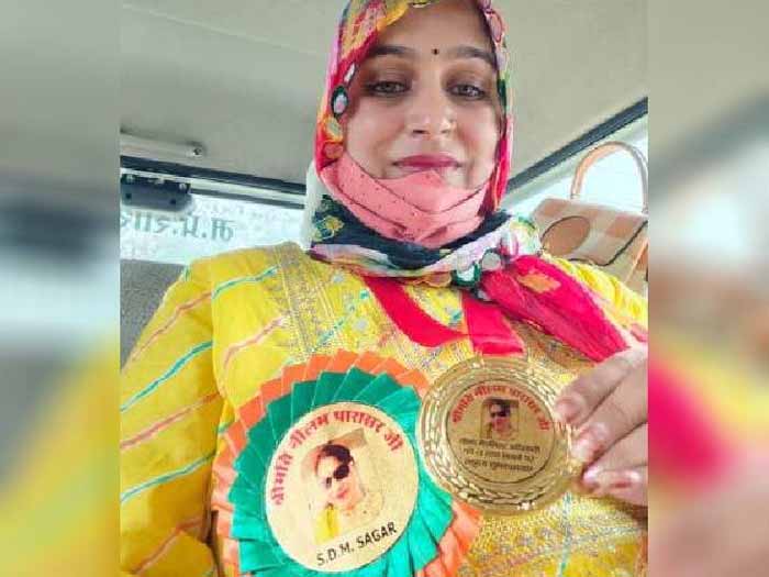 सिटी में सनसनीखेज घटना: पैडलर को पेड़ से बांधकर पीटा और लूटे पैसे, ड्रग्स माफिया के भाइयों पर सवाल