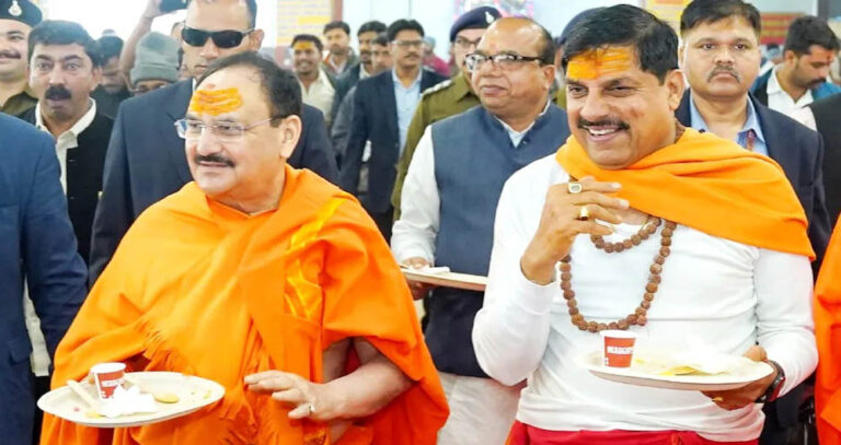 अन्नक्षेत्र में बने खास पल: जेपी नड्डा और CM मोहन यादव ने खुद रखी अपनी जूठी थाली