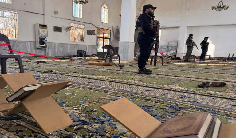 सीरिया: मस्जिद धमाके के बाद देश में दंगे, कई लोगों की जान गई