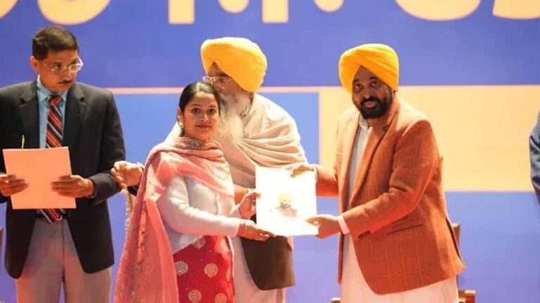 63,943 लोगों को बिना सिफारिश मिली सरकारी नौकरी, सीएम भगवंत मान ने 916 युवाओं को बांटे नियुक्ति पत्र
