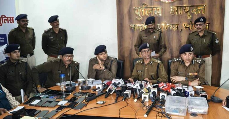 400 सौ से ज्यादा पुलिस अधिकारी और कर्मचारियों ने दी एक साथ दबिश