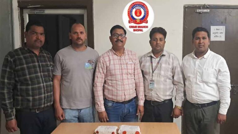 नशे के सौदागरों पर क्राइम ब्रांच का प्रहार, दो तस्करों से भारी मात्रा में चरस और नकद बरामद
