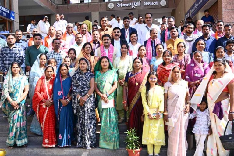 महिला स्व-सहायता समूहों को मिलेगा संबल, आधुनिक डेयरियों के भ्रमण पर पहुंचे डिप्टी सीएम