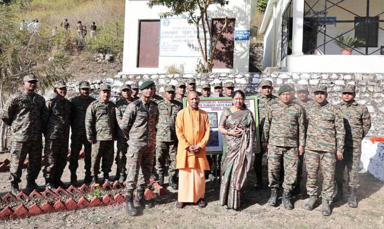 उत्तराखंड दौरा: मुख्यमंत्री ने बिथ्याणी (यमकेश्वर) महाविद्यालय का निरीक्षण किया